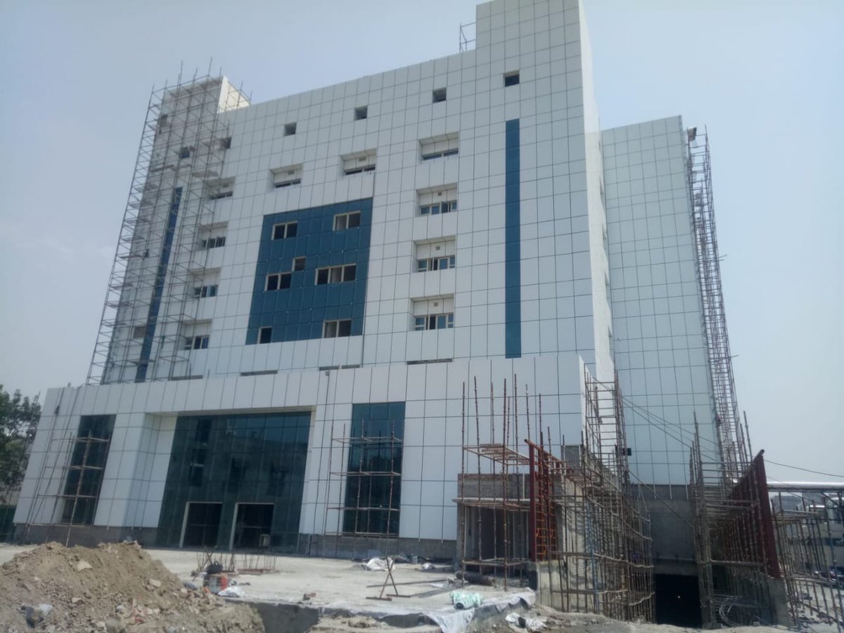 ImAtulSaini's tweet photo. Delhi Govt's New Hospital in Kaushik Enclave, Burari is almost ready. Soon will be operational. @AamAadmiParty @msisodia @kapsology @JoshiJi_ @ArvindKejriwal @SanjayAzadSln @DaaruBaazMehta @AAPInNews @iKamranShahid https://t.co/DkK49gyMMw