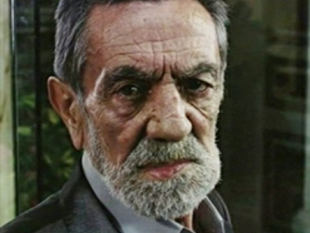 Ölümünün yıl dönümünde Üstad Şair Necip Fazıl Kısakürek'i rahmetle anıyorum, SENİ UNUTURSAK KALBİMİZ KURUSUN
#NecipFazılKısakürek