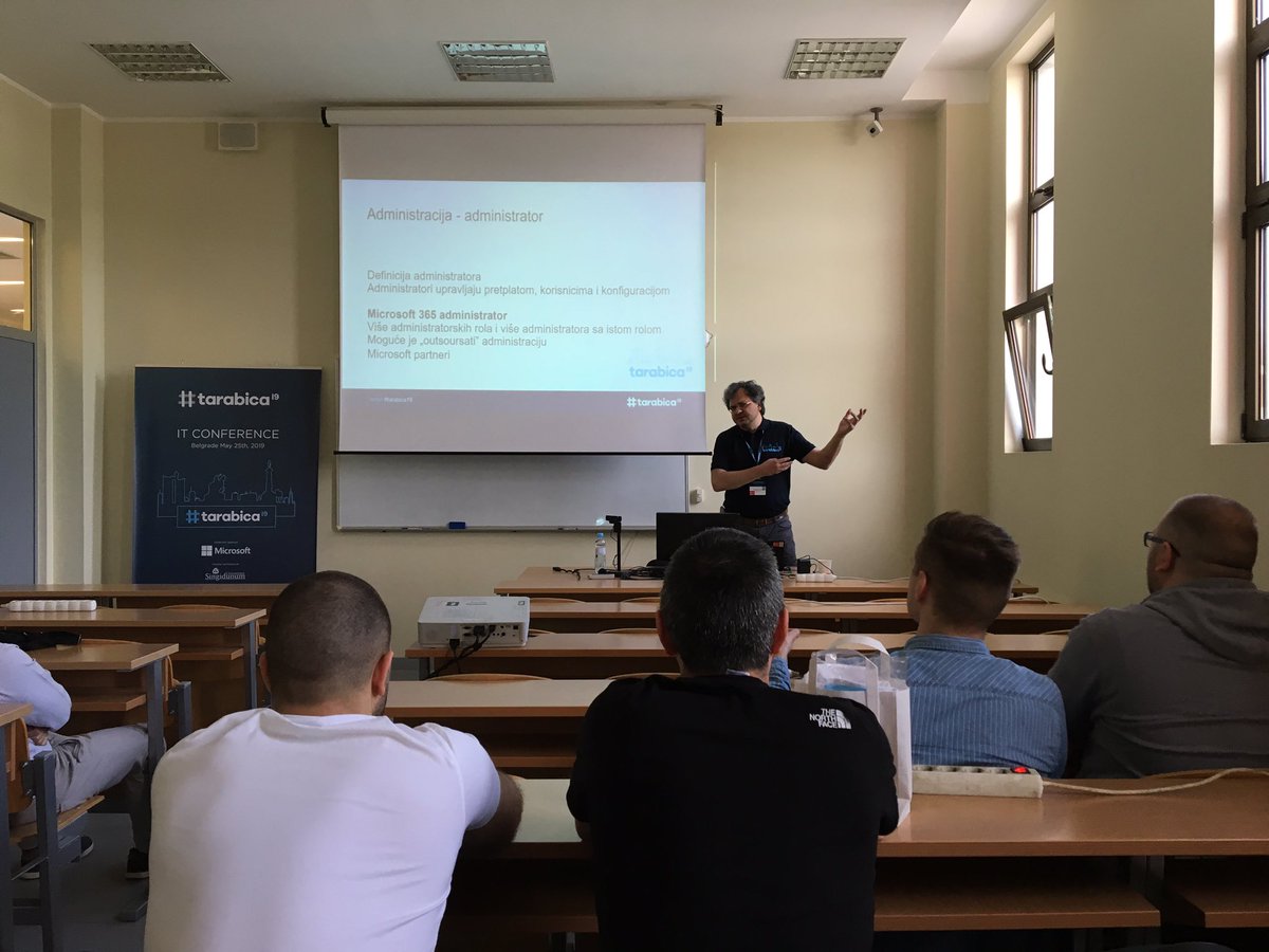 sstevic84's tweet image. Naš drug @tlulic predaje o korisničkim rolama unutar @Microsoft365 servisa #tarabica19 #mvpbuzz
