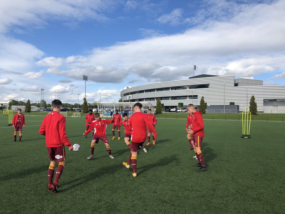 BCAFC_FDP's tweet image. Great day and hopefully a great experience for the 15s yesterday after their ground tour and game v @ManCity

A close fought game, thanks to our hosts and opponents 👏🏼👏🏼

Hoping our lads use this to spur them on further next season 💪🏽

#creatingpathways #bcafc