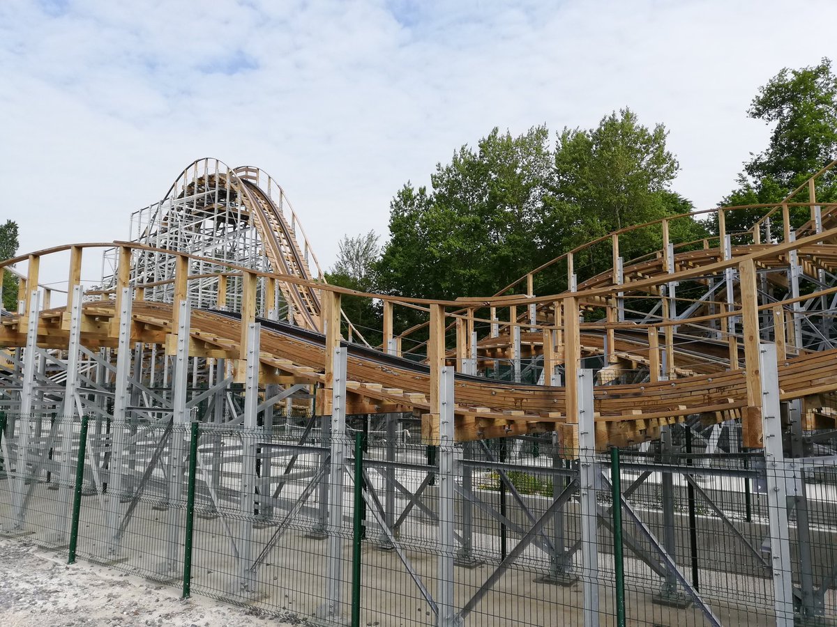 ThemeParkWW's tweet photo. Here's a look at Wood Express! I'm very much looking forward to riding this when it opens shortly! #WoodExpress #ParcSaintPaul https://t.co/TGoztWpgpx