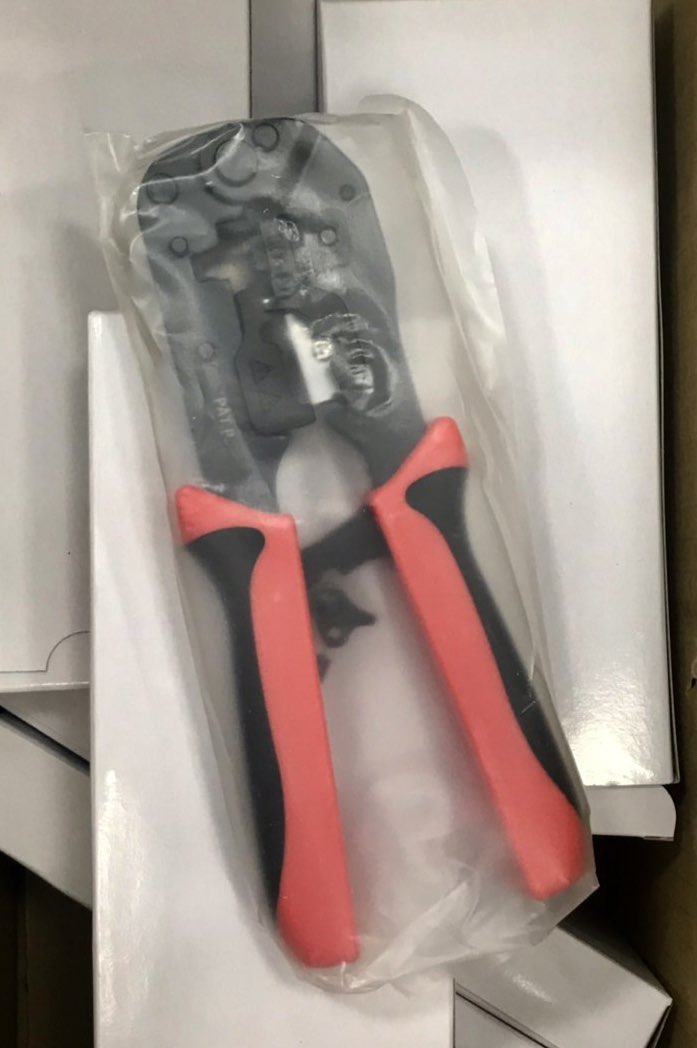 Crimp tool for easy thru RJ45 plugs