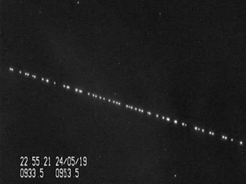 nukestrat's tweet image. UFO invasion fleet seen over Europe yesterday was Spacex deployment of 60 Starlink satellites. Amazing photo by @Marco_Langbroek and amazing accomplishment by @SpaceX