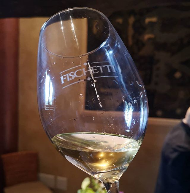 #Muscamento deriva dal nome della nostra Contrada #moscamento nella frazione di #rovittello - 1300 bottiglie di carricante e catarratto per il bianco Etna DOC - Alberello centenario - 
#wine #sicily #vineyard #oldvine #alberello #nerellomascalese #nerellocappuccio #biodinami…