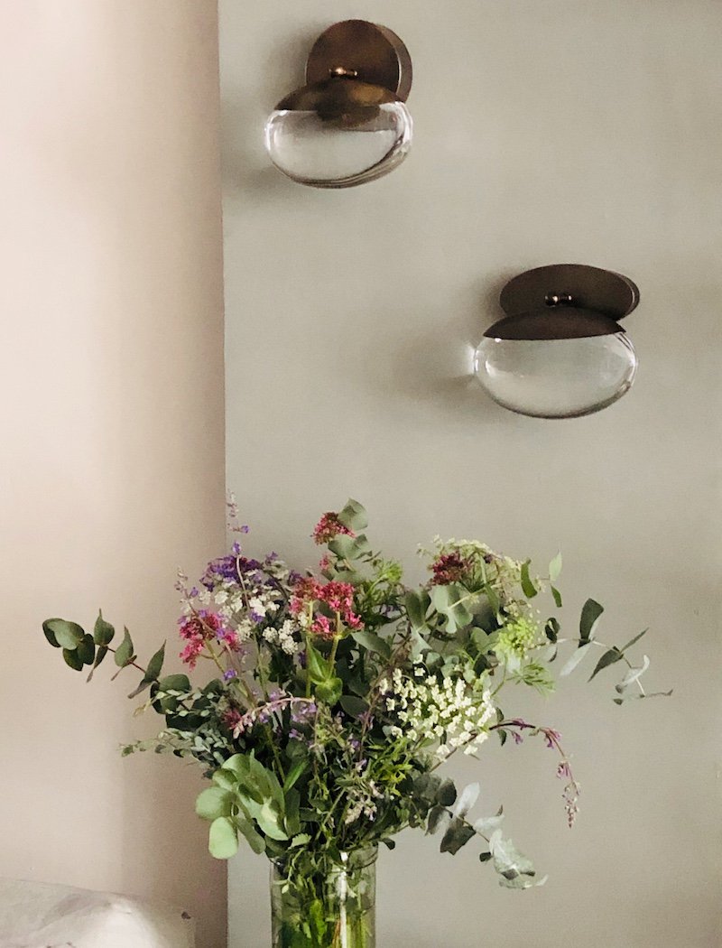 HAPPY WEEKEND 
ochre.net
#BelgraviaInBloom

#OCHRE #OCHRELighting <a href="/ThePimlicoRoad/">Pimlico Road SW</a> <a href="/Grosvenor_LDN/">Mayfair&Belgravia</a>