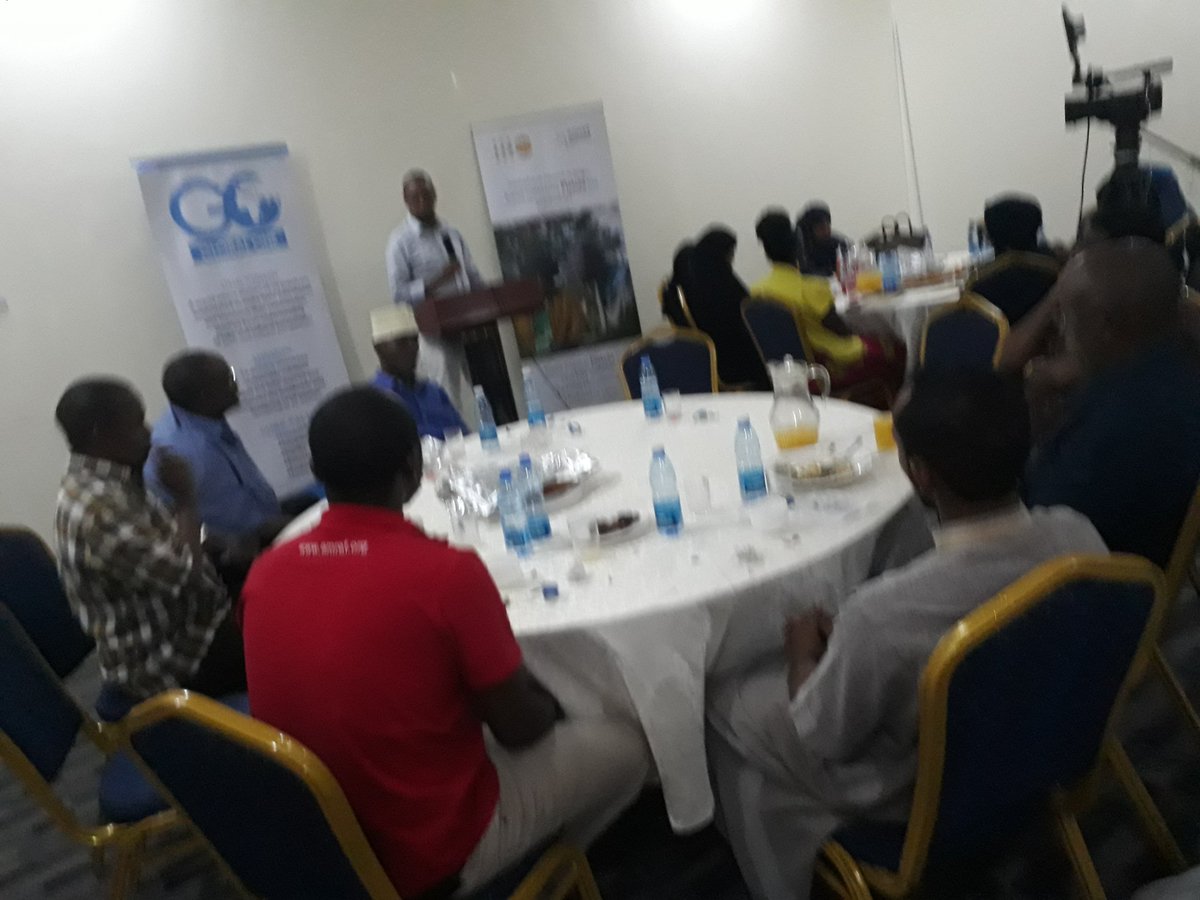 GLOBALONE2015's tweet photo. MOH garissa county collaboration with amref and Global one kenya organize iftar program yesterday with help of first lady garissa county.@GlobalOne_NGO @Amref_Worldwide @GarissaGov https://t.co/HWFgL1GGbd