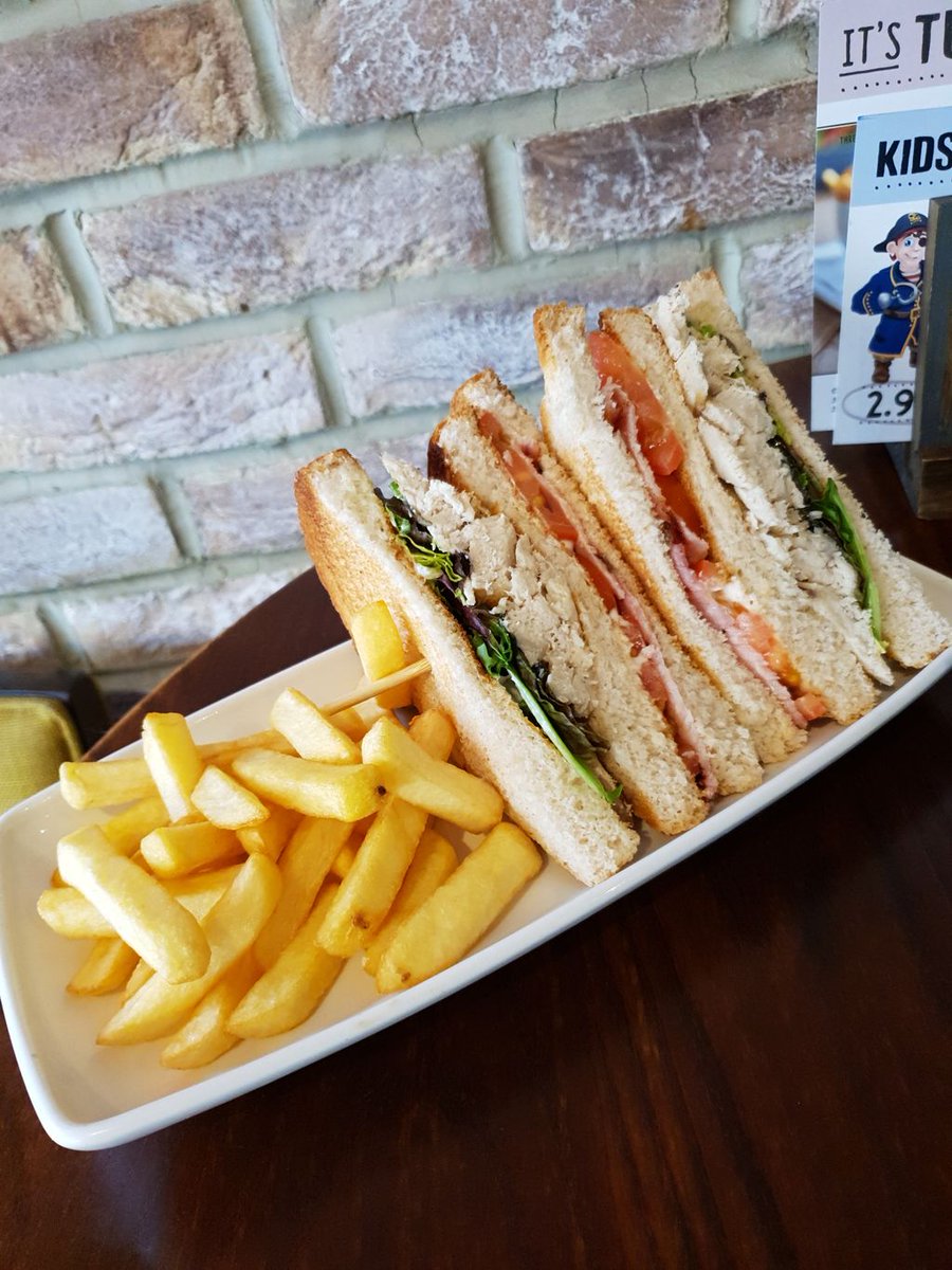 YatesSunderland's tweet photo. We do fantastic lunch time deals on before 4pm all day every day. Grab a club sandwich and a pint for only £5 🤩 https://t.co/n6wyT66laj