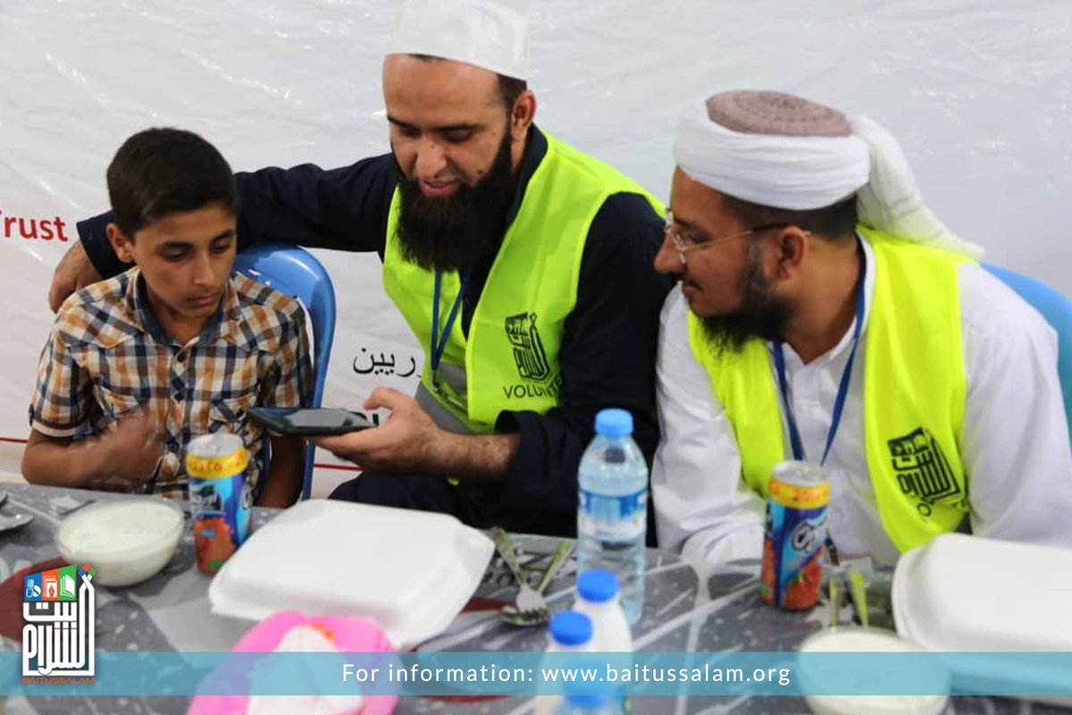 Baitussalam_Org's tweet photo. Baitussalam Welfare Trust sponsored iftar meal for 6600 needy Syrians living in orphanages, and temporary camps.

#SupportBaitussalam 
#SaveSyriaChildren
#BaitussalamForSyria https://t.co/c3VmxhLChw