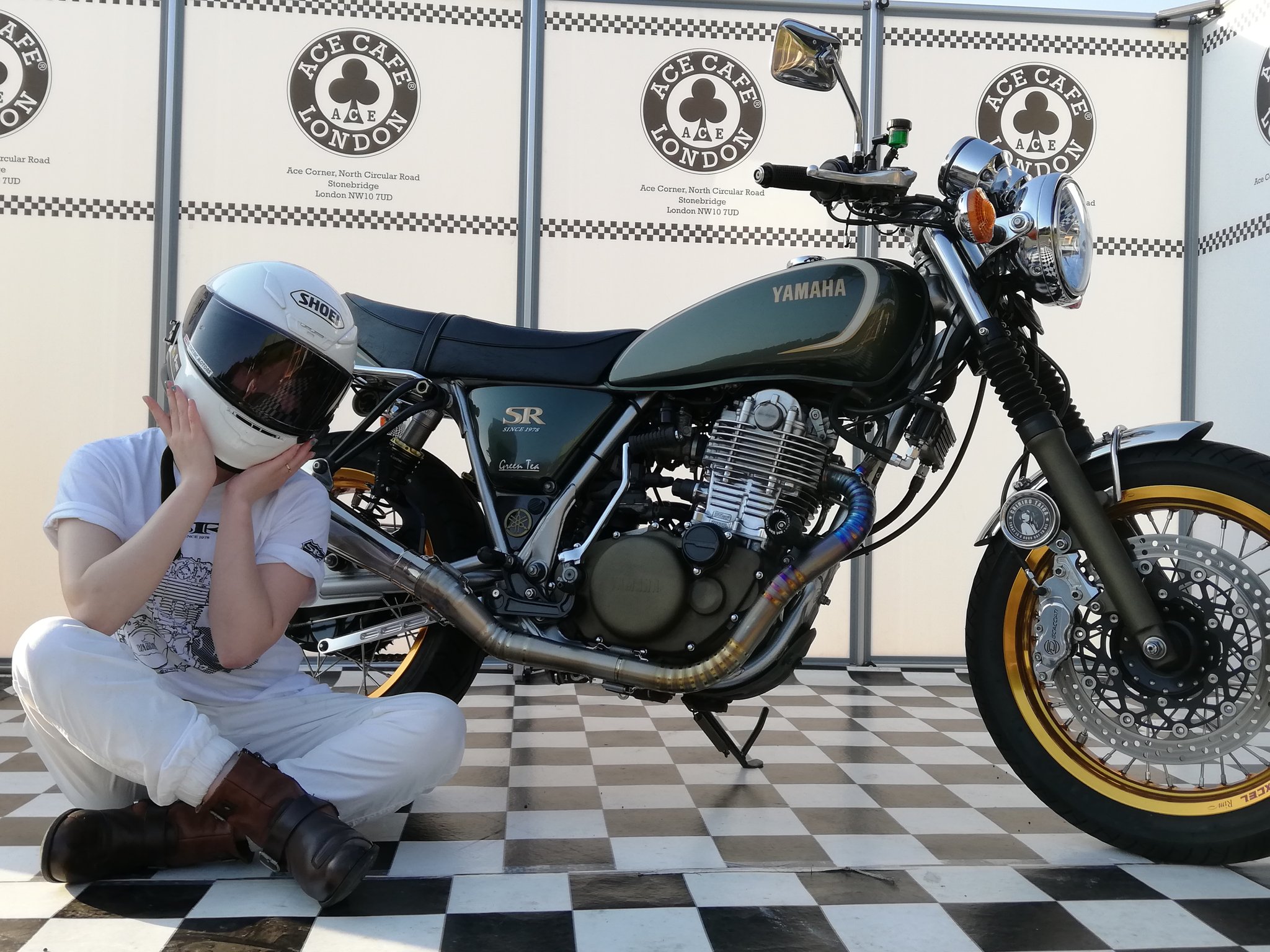sr400タンク　ace cafe sr400タンクace cafe