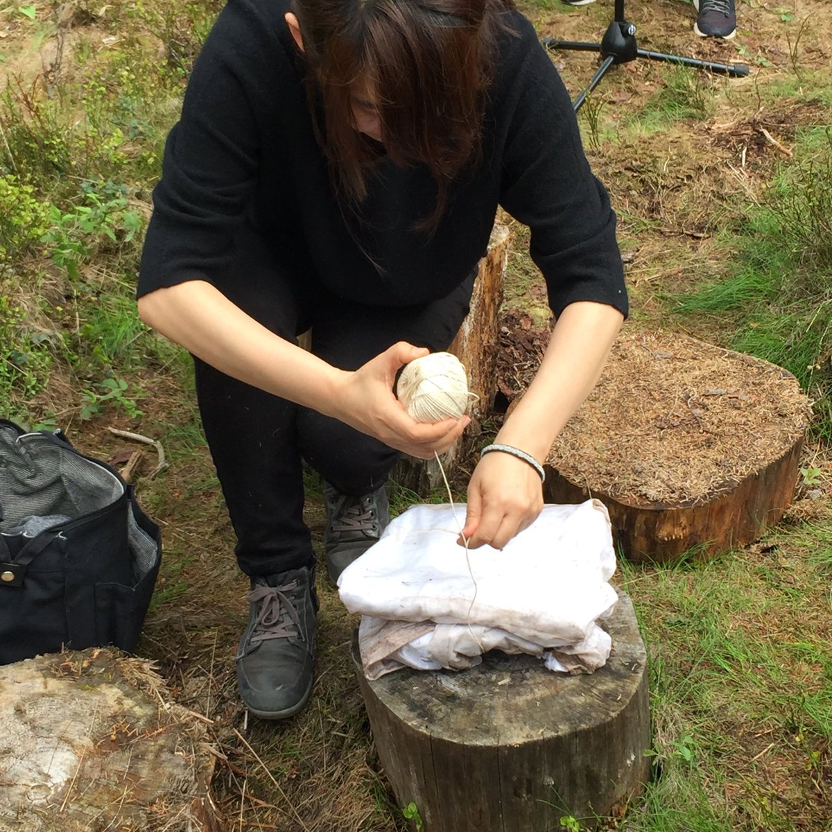 HamishH1931's tweet image. Tying up the manuscript with string... HAN KANG prepares to entrust it to the #FutureLibrary