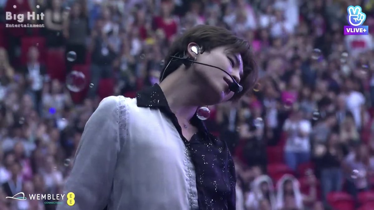 minieposts's tweet image. #JIMIN is majestic #BTS #BTSatWembley