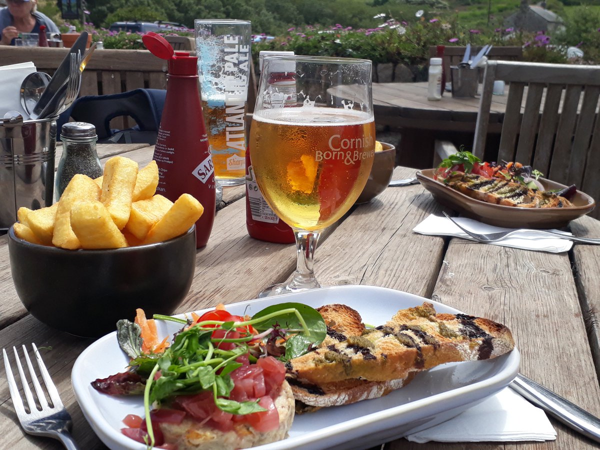 BevHunt72's tweet photo. So joined today on my #Walk27 of 50 for @HumanimalTrust #OneMedicine by my former boss, who gave me lots of encouragement along the way, and shouted me a lovely lunch at the @TinnersArms #Zennor at the end...thanks Mike πππ
https://t.co/dxBulGmP08 https://t.co/oG3OmCm8Wo