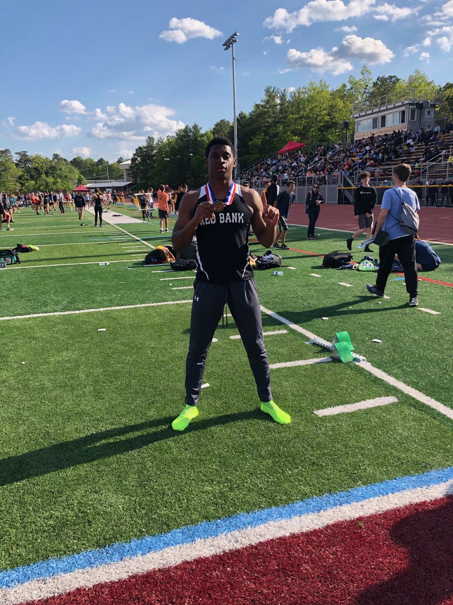 CoachDalPra's tweet photo. 200 meter state champ group III ( back to back) man is this kid fast !!! https://t.co/lWep715rmj