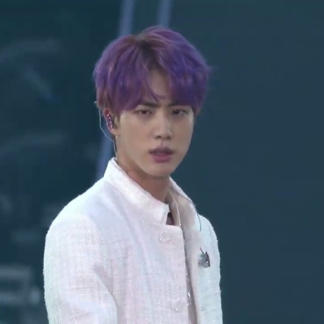kas_jas_'s tweet photo. Ох мать вашу!
Я не была готова к этому!
#BTSatWembley https://t.co/K2tj1BSvAT