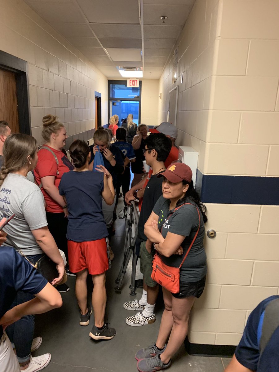 PamDepalma's tweet photo. Tournaments in Oklahoma can surely be an adventure! 🌪 ⛈ Game’s callled for now and we are in shelter! @triplecrownspts @triplecrownokc @NCAAsoftball #TCOKC https://t.co/7JfHK3ui4Z