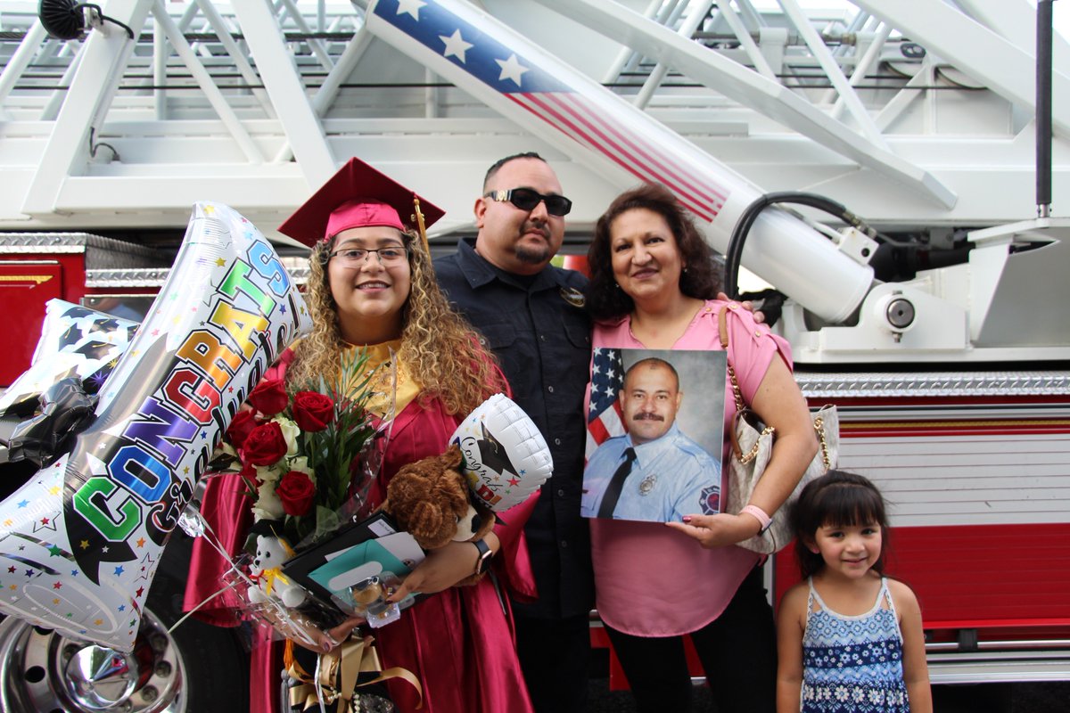 IAFF_L51's tweet image. #Local51 and #EPFD Firefighters made sure Shelby Nicole had her firefighter family present at her recent graduation. Congratulations Shelby Nicole you’ll always be family to us!