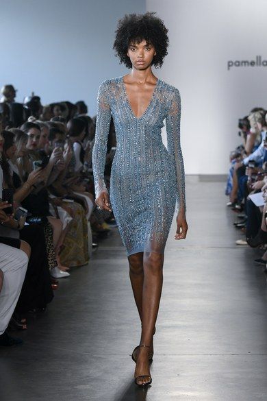 albh's tweet photo. Pamella Roland silver dress https://t.co/APuq2EA47v