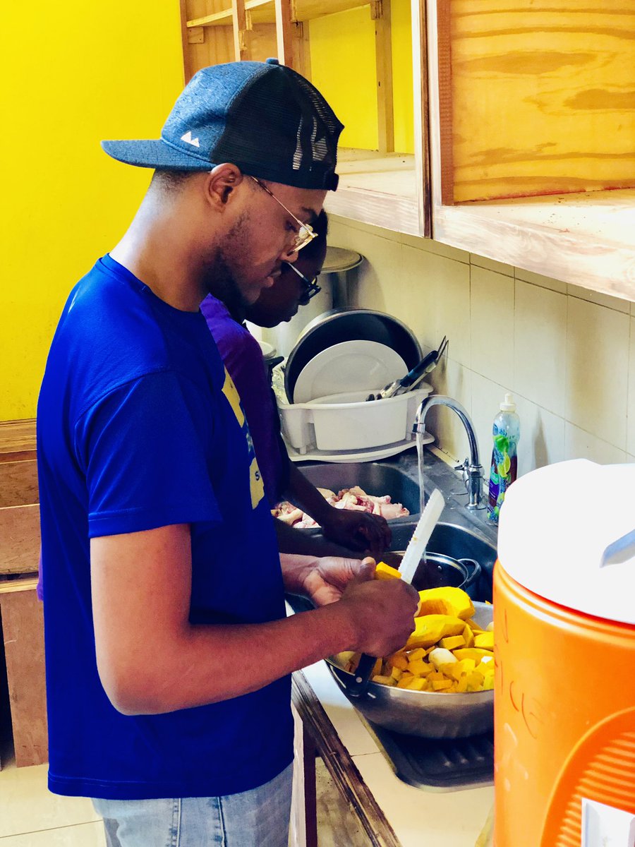 ekprkiwanisclub's tweet photo. ”Pot a cook, everything a simmer dung!”

There are many compelling reasons to decide to volunteer at a soup kitchen, but the bottom line is simple and sincere: We want to help!

#humanandspritualvalues
#teamekpr
#soupkitchen
#kidsneedkiwanis
#kiwanis
#welovetoserve https://t.co/0gzFgx8egB