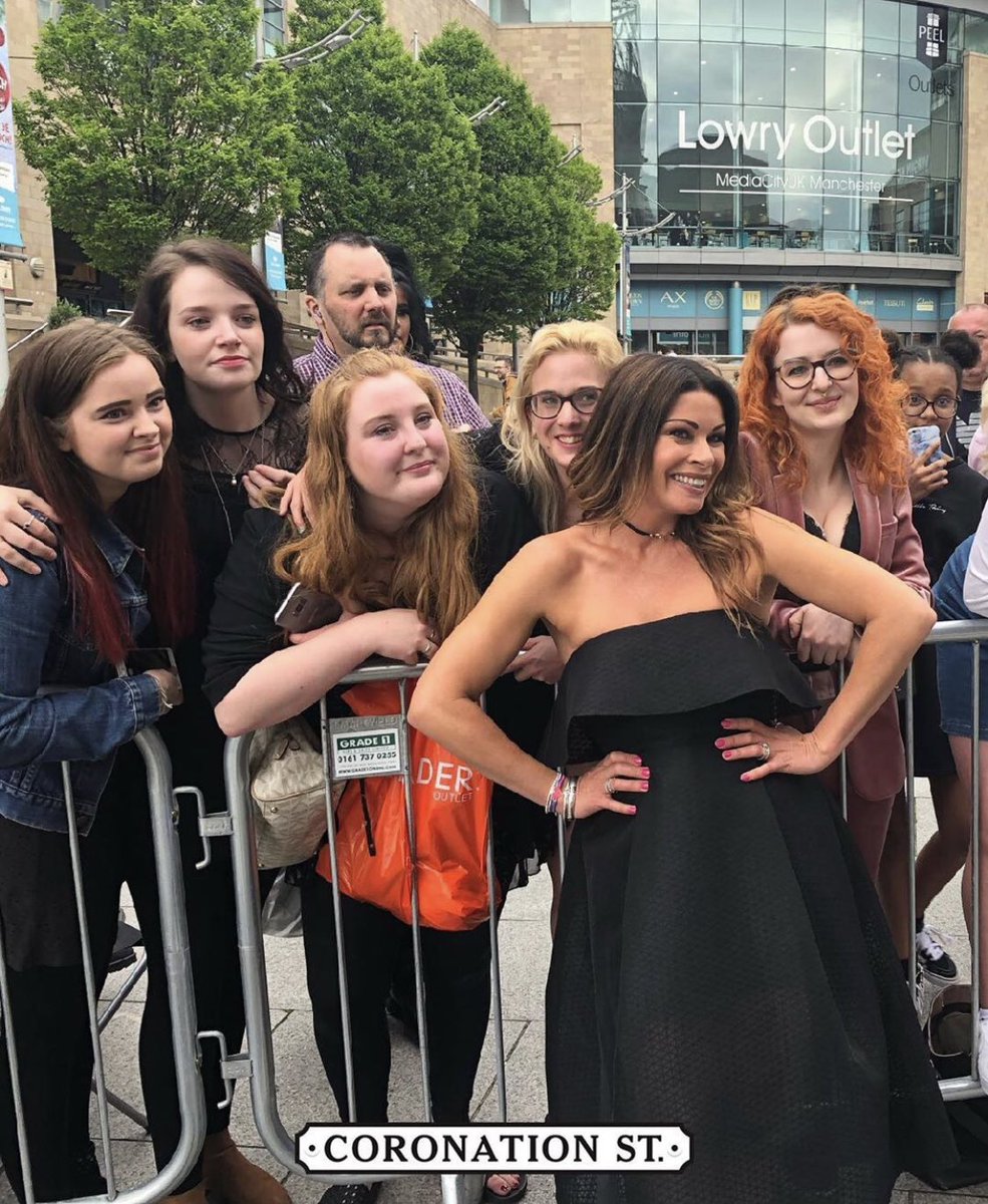 Lunacy111's tweet photo. This gorgeous human. These girls came out for her, and she came out for them. So proud of them showering her with love & incredibly proud of Ali for being so amazing & giving it to them right back ๐ญBest Actress. Best Human. My heart has melted ๐ #BSAs #corrie #AlisonKing https://t.co/Od80HldPIs