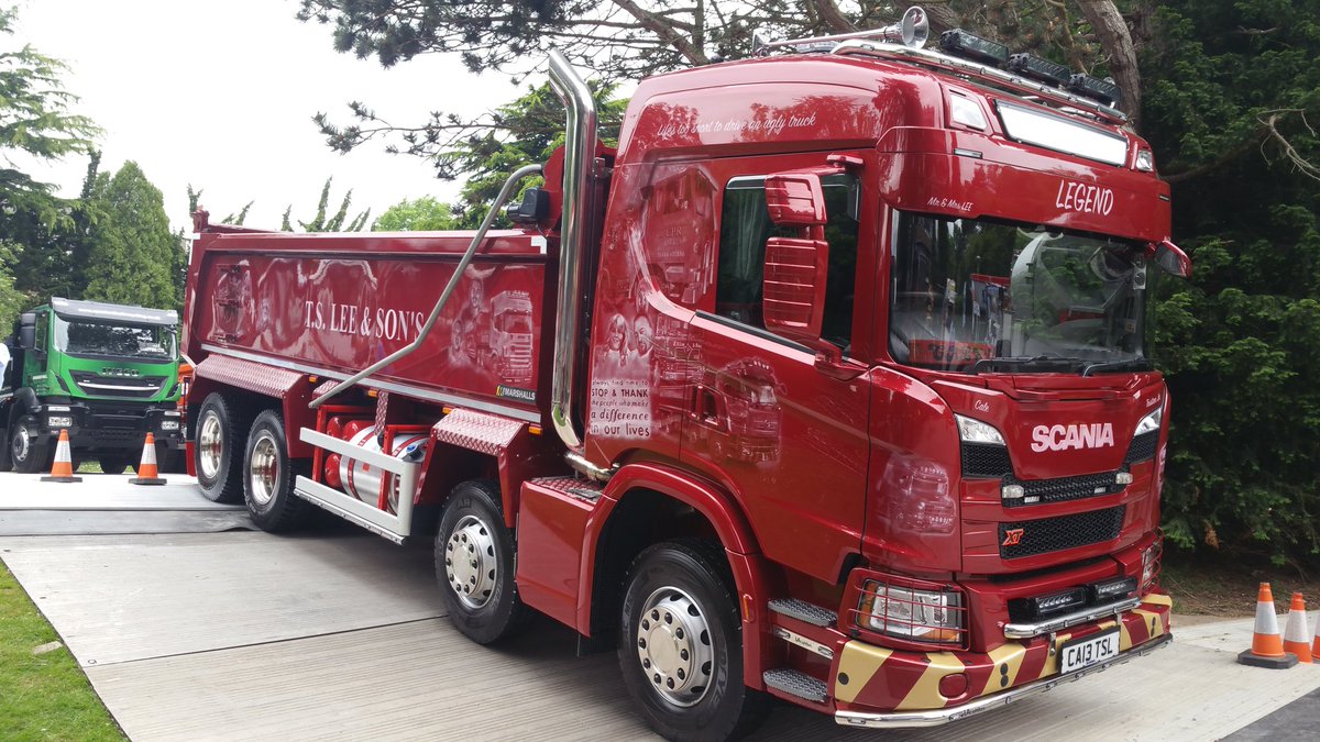 HGVTraders's tweet photo. "Life's too short to drive an ugly truck" - T S Lee & Son's fantastic looking @ScaniaUK XT at this year's @tipextankex #Tipex2019 #TipEx #tipextankex #trucks #truck @TonyBiddlestone @LALightBars https://t.co/dv9GKgFZLJ