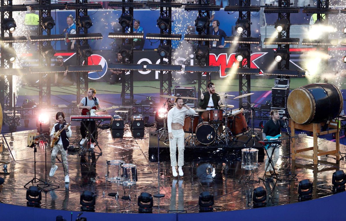 whatgoogie's tweet photo. CAN YOU BELIEVE IMAGINE DRAGONS IS THE BEST BAND IN THE WHOLE WORLD https://t.co/4hfmdpldyp