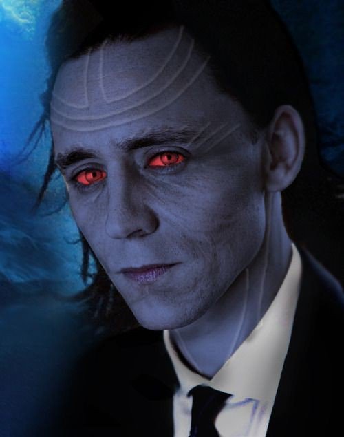 morbidprose's tweet image. #ThemeFreeWeekend #TomHiddleston @HiddlestonSpam rightful king of the jotuenhiem sexy 😍