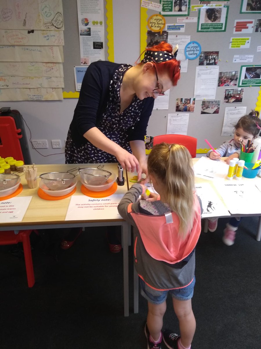 Gill_Mitchell_'s tweet photo. Teaching parasite faecal egg counts at @MoorfootPr summer fete with @PollyPocket89 #STEM #science #sheep #inverclyde #education #WomenInScience https://t.co/O7YbiC1We6