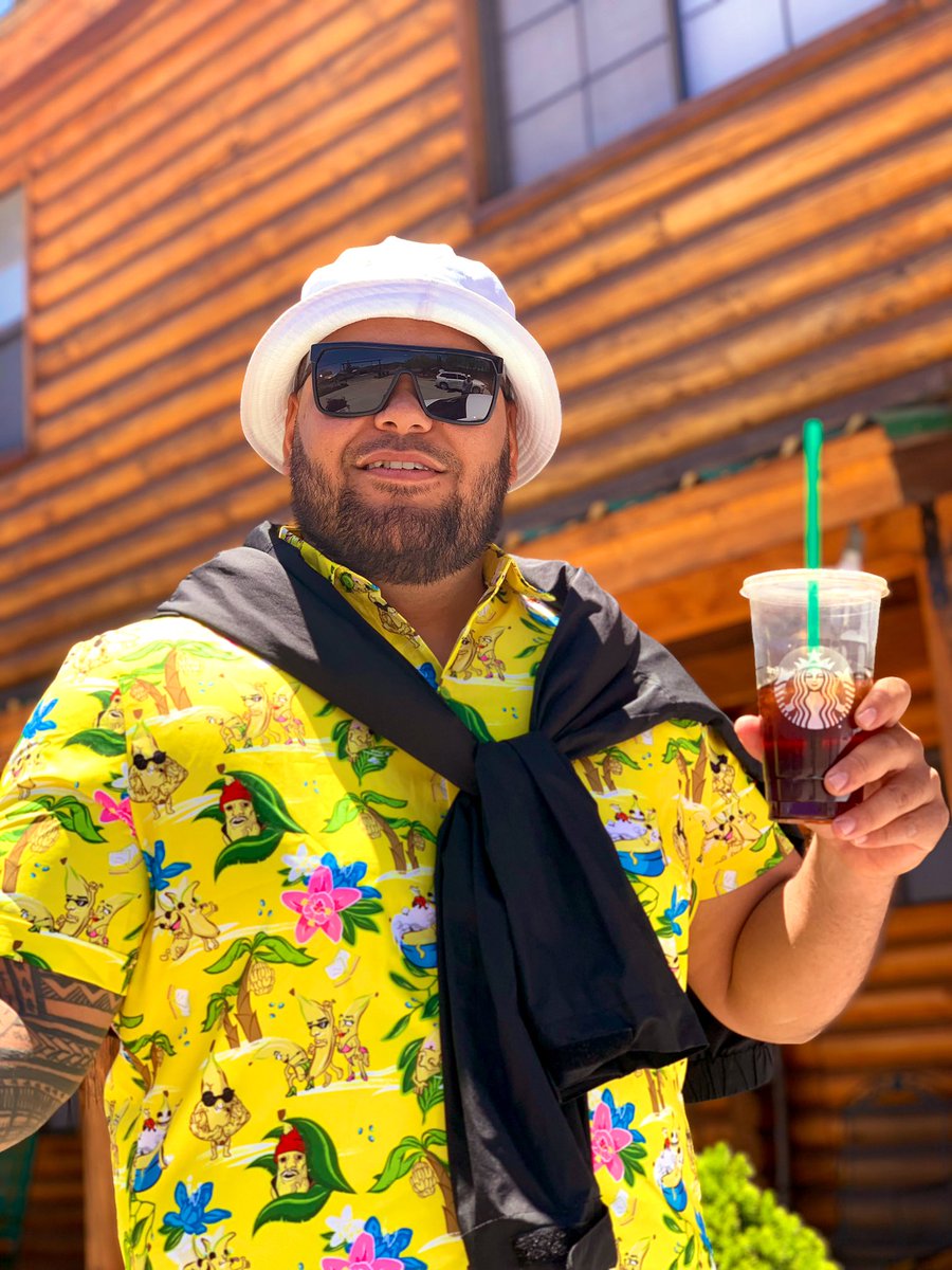 Linnzy86's tweet photo. Dare you to do Saturday’s harder... @Starbucks https://t.co/o34oHc9n4S
