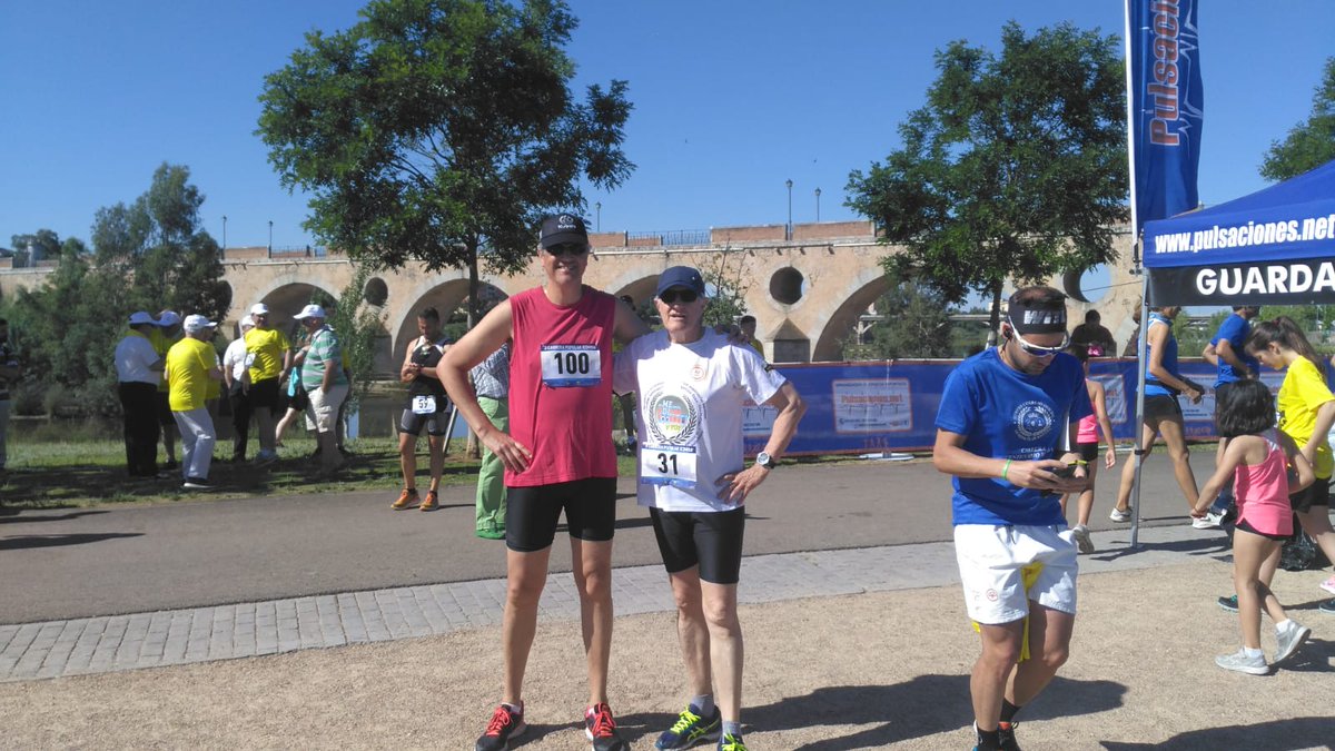 fcbzafra's tweet photo. Participación en la II Carrera Ven a Correr con los Médicos
Promocionando el deporte en #Médicos y #Pacientes
#AP_olimpic #Gameofhealth @ICOMBADAJOZ @iComeca @infouex @SemergenUex @TomasBadajoz https://t.co/gvXlhRiolw https://t.co/GA5IM5lFYx