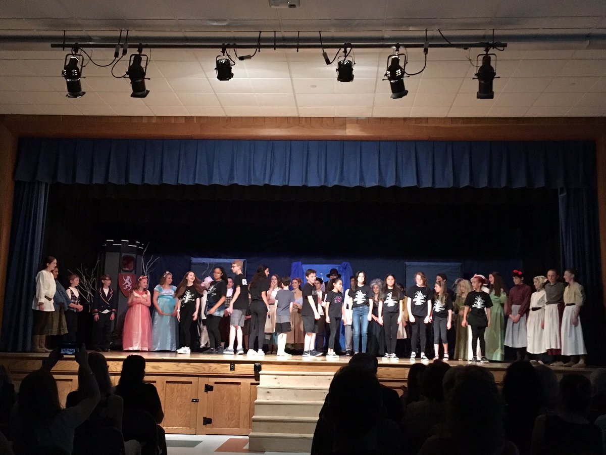 Fantastic show - <a href="/BayshoreMiddle/">BayshoreMiddleSchool</a> #DolphinPride @BayshoreMedia <a href="/EileenToner1/">Eileen Toner</a>