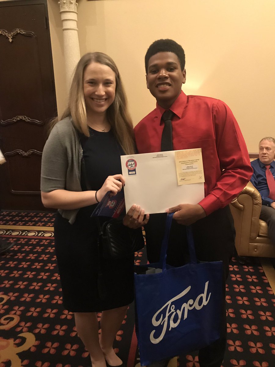 Ms. Davis tweet media