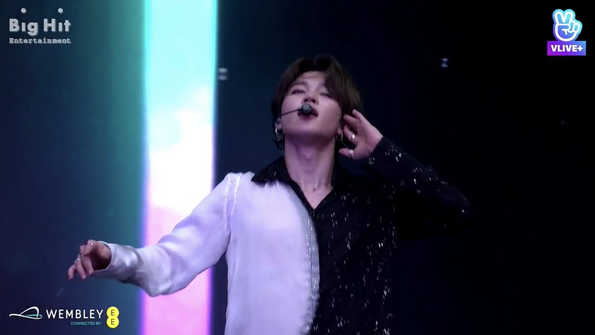 minieposts's tweet image. most beautiful artist #JIMIN #BTS #BTSatWembley