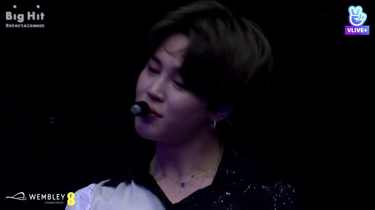 minieposts's tweet image. most beautiful artist #JIMIN #BTS #BTSatWembley