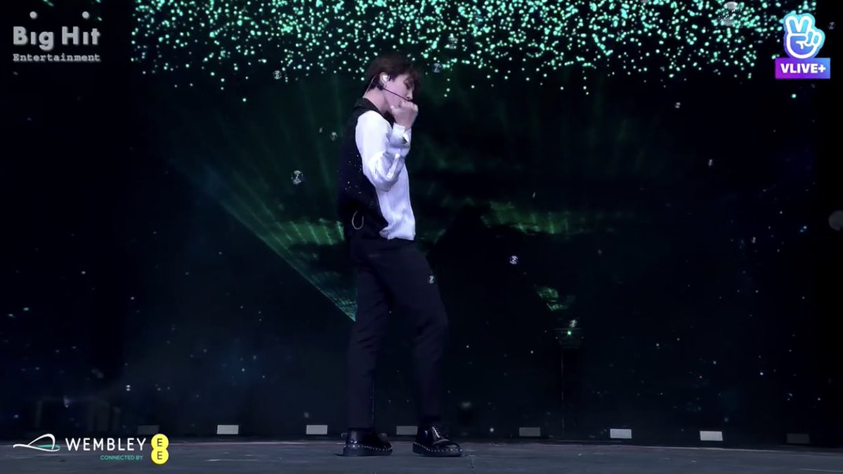 minieposts's tweet image. this dance 😍 #JIMIN #BTS #BTSatWembley #SERENDIPITY