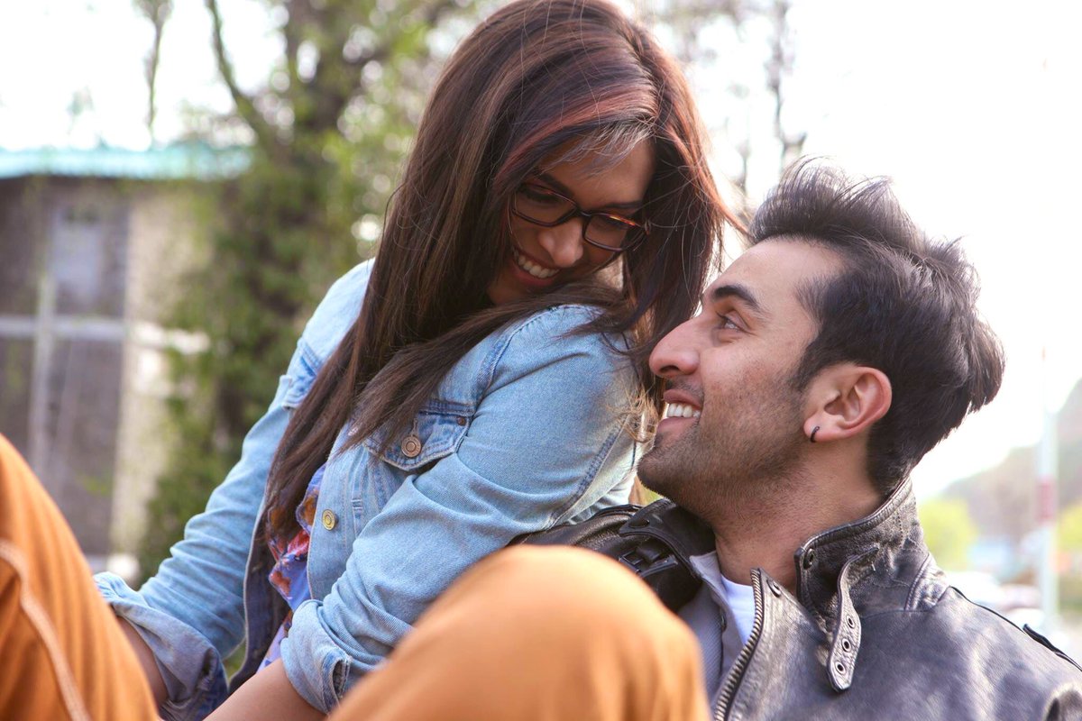gousiya75's tweet photo. @DeepikaPadukone #6YearsOfYJHD 6 years of this amazing movie, a movie which defines frenship, love and dreams in true sense #DeepikaPadukone #RanbirKapoor 😍💕😍 #bunny #naina https://t.co/80EWk4vmdC