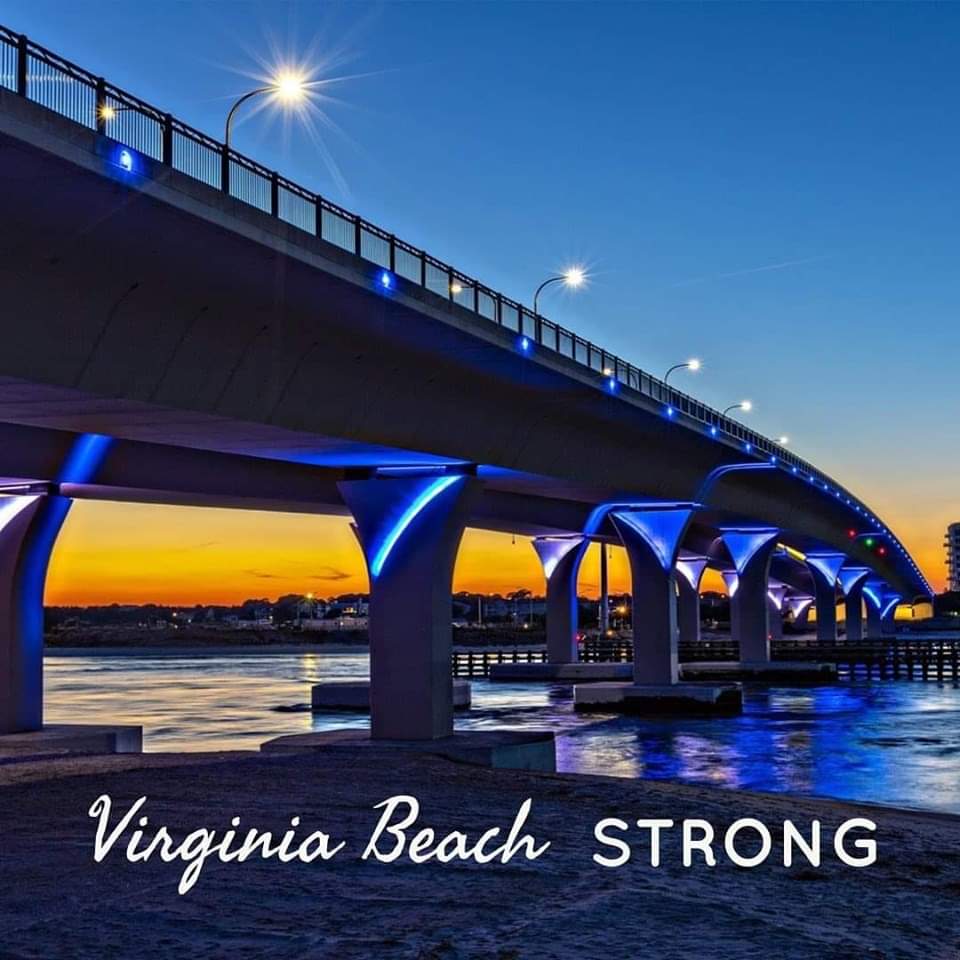 jeepgirlkeke's tweet photo. 💙Our city right now is hurting from this terrible tragedy. 💙Lord, we pray for all those caught up in the midst of this terrible tragedy. For those who have lost their life, those who helped save a life & those families who didnt have their loved one come home. #PrayForVB https://t.co/Rsw7uXhO9N