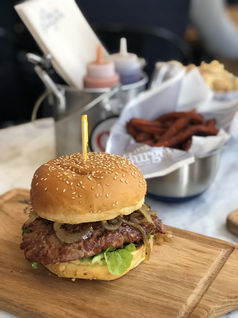 GlamFoodieZA's tweet photo. #RibsandBurgersZA Delicious burgers, BYO No Corkage, stylish interior. Now available at Nicolway Bryanston...we’ll drink to that! 🥂 https://t.co/VoTk2fIvCu