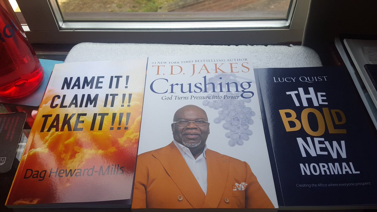 JonathanAyerte1's tweet photo. So excited for my collection for June. #Read4Life https://t.co/OSdbp6vfxi