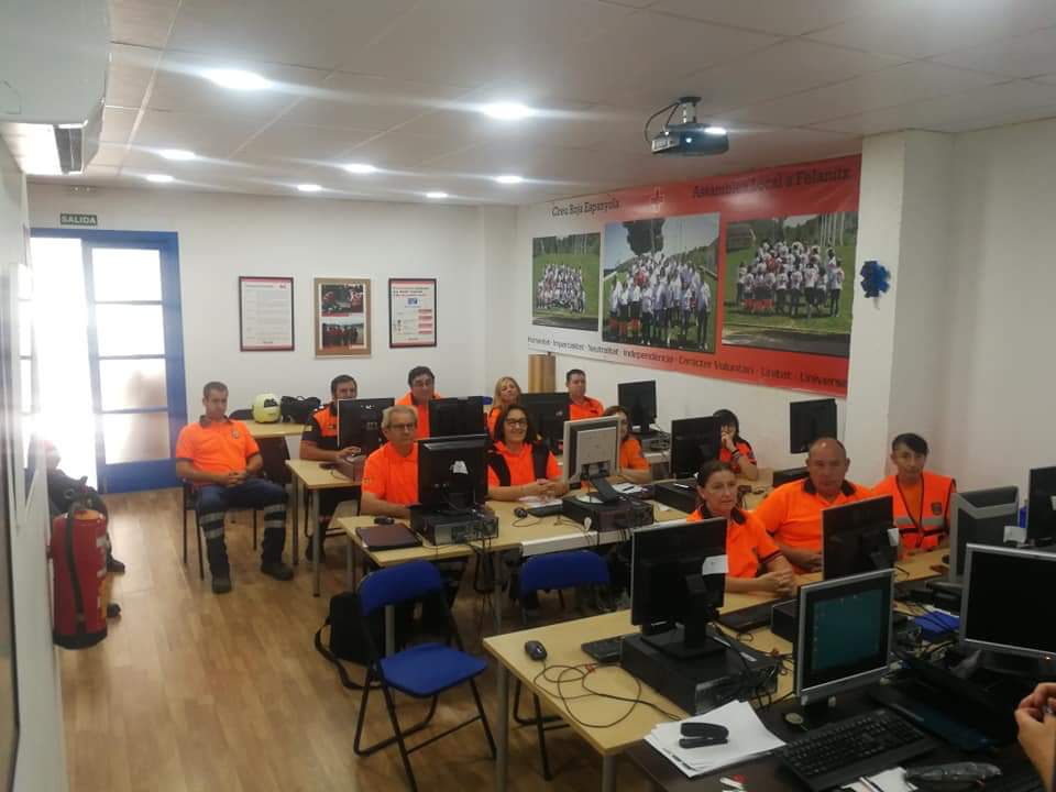 protecciocivil1's tweet photo. Hoy a tocado formación de informática para la utilización y gestión para agrupaciones Protección civil Baleares.
Impartido por  (Jaime Palmer) https://t.co/uTjAUGTLIO