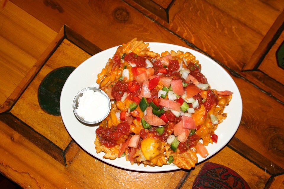 CavanaughsPub's tweet photo. Serving Irish Nachos every night we are open until 10 pm.
πππ
#IrishNachos #Cavanaughs #BluePoint #KitchenOpenTill10pm #IrishPub #LongIsland https://t.co/KnjINHqkTK