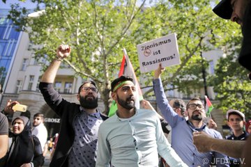 View image on Twitter