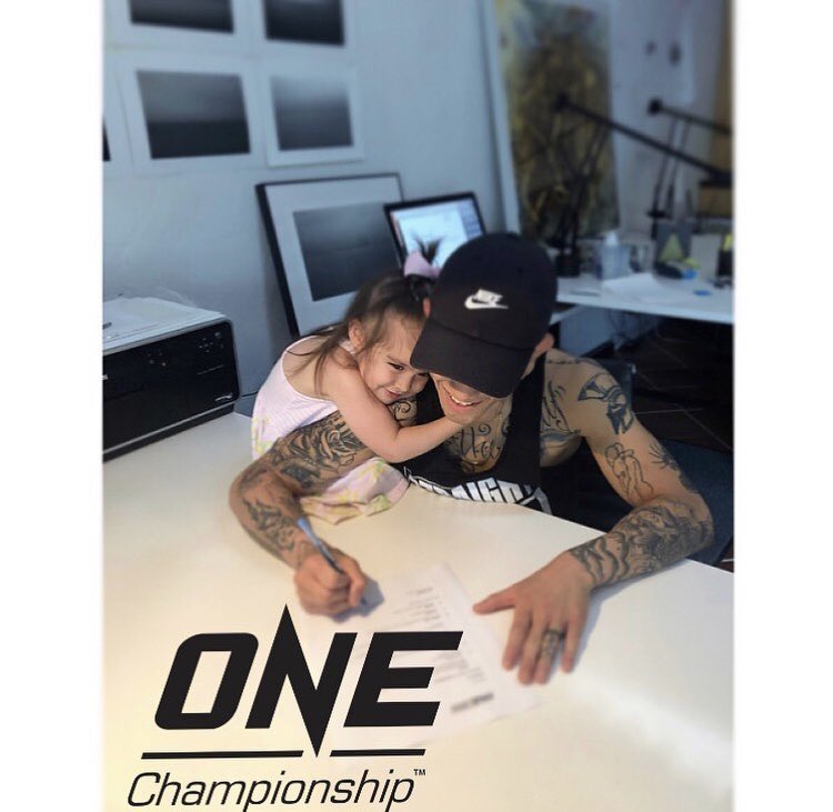 anthonydo_mma's tweet photo. @ONEChampionship August we out to Singapore to make our run. Let’s goooo ! 🇻🇳🇺🇸 #OWS7 @AKA_HQ https://t.co/RgHFjIaxgr