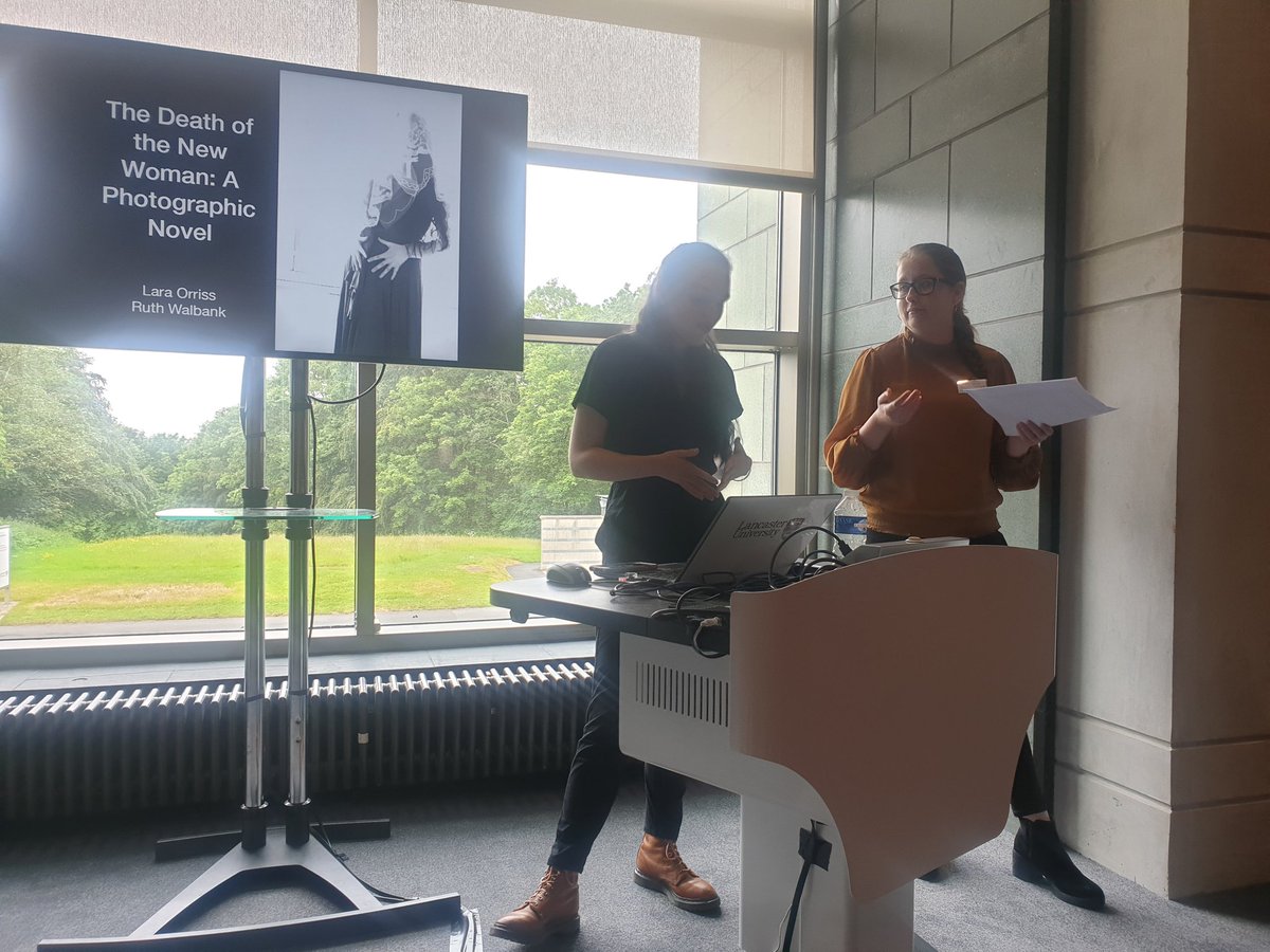 VictorianPopFic's tweet photo. Retelling of Dracula from the female perspective through the form of the 'photographic novel' as our final paper! #GothicSpectacle https://t.co/DWSxrIeVXf