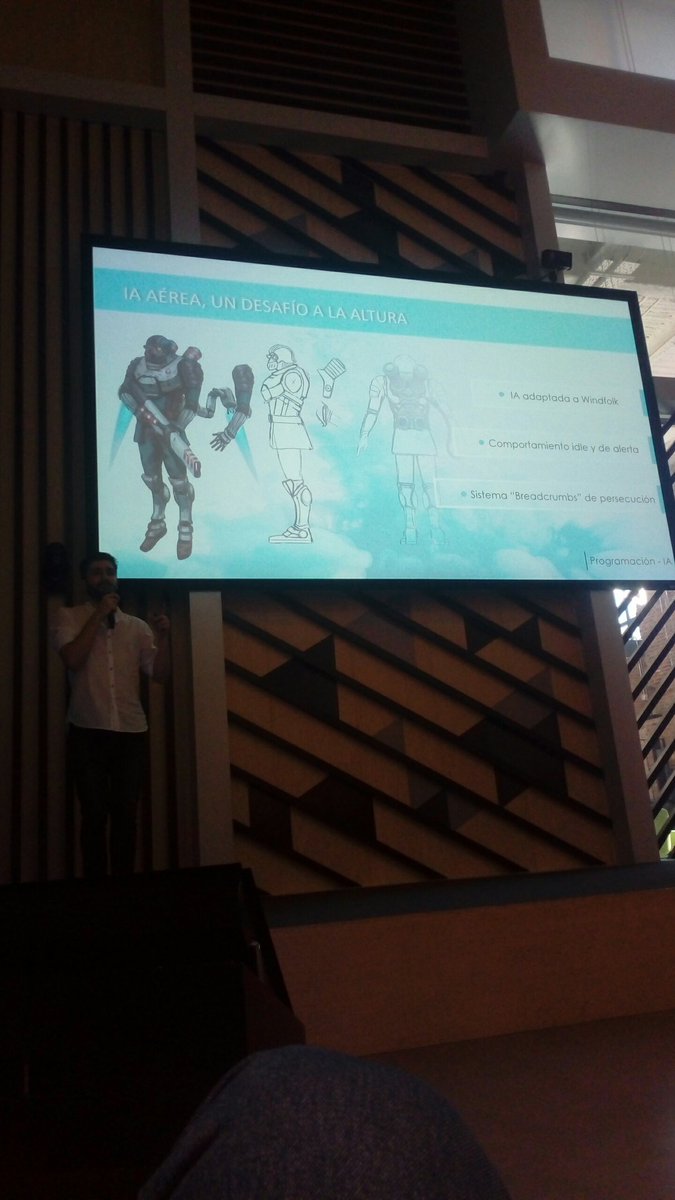 Dani_Pasteur's tweet photo. #In2Games @FractalFall hablandonos sobre los https://t.co/wEsWHTb0bT diseñar un combate aereo 360. Camaras, bullet hell, level design... https://t.co/mLU4AWGyGM