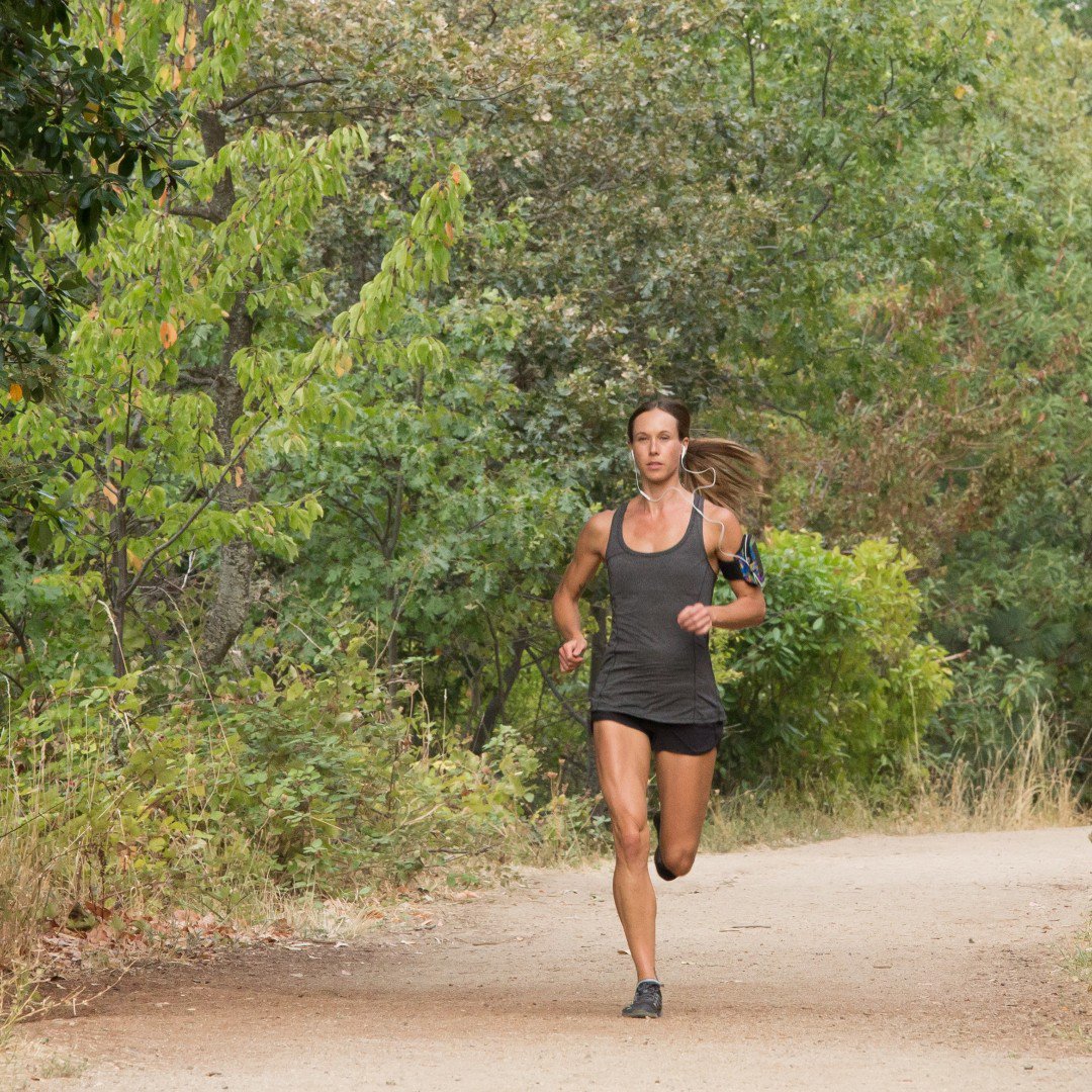 armpocket's tweet photo. It’s #NationalTrailsDay ! Take in the beautiful foliage, breathe in the fresh air, and get some dirt on those running shoes! Where are the best trails in your neighborhood?

#trailrunning #trailrun #runnersworld #trailrunners #ultratrail #sunsettrail #weekendtrail #sundaytrail https://t.co/8WQiwkEz0K
