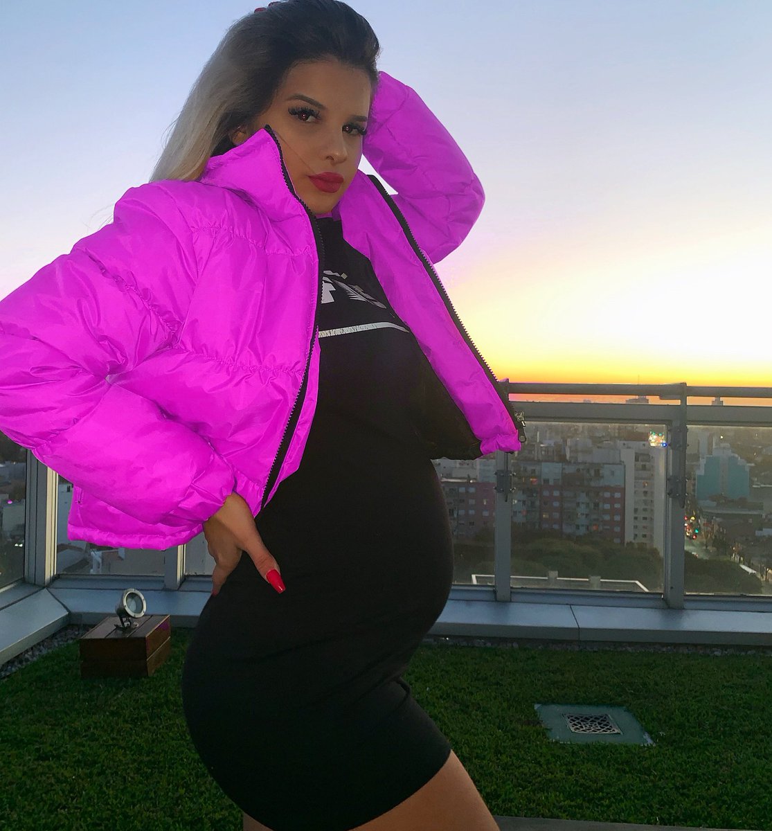 Trinucera's tweet photo. 💖🤰🏼🕥🐳 https://t.co/1MgsVuORAf