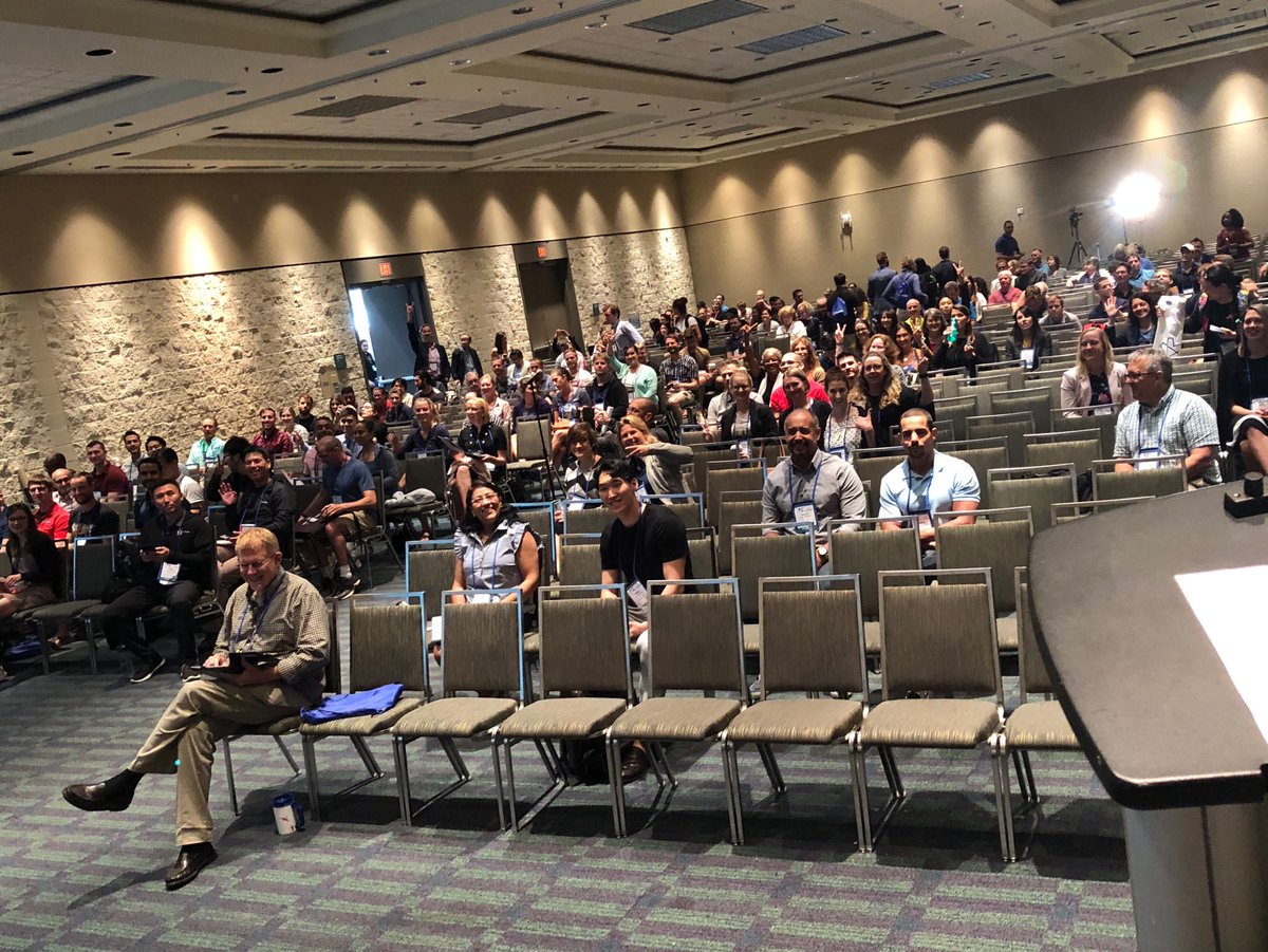 fitaftercancer's tweet image. Audience for Steve Hurstings Presidential Lecture #acsm19 ... so much for small audiences on Sat a.m. at the annual mtg!!!