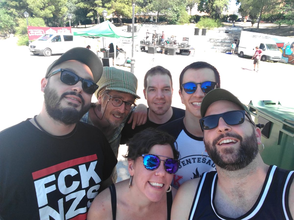 Repercusion_'s tweet photo. Ya estamos en #Aranjuez! Esta noche tenemos jaleo, milicianas y milicianos! https://t.co/qkh0Ku5nlP
