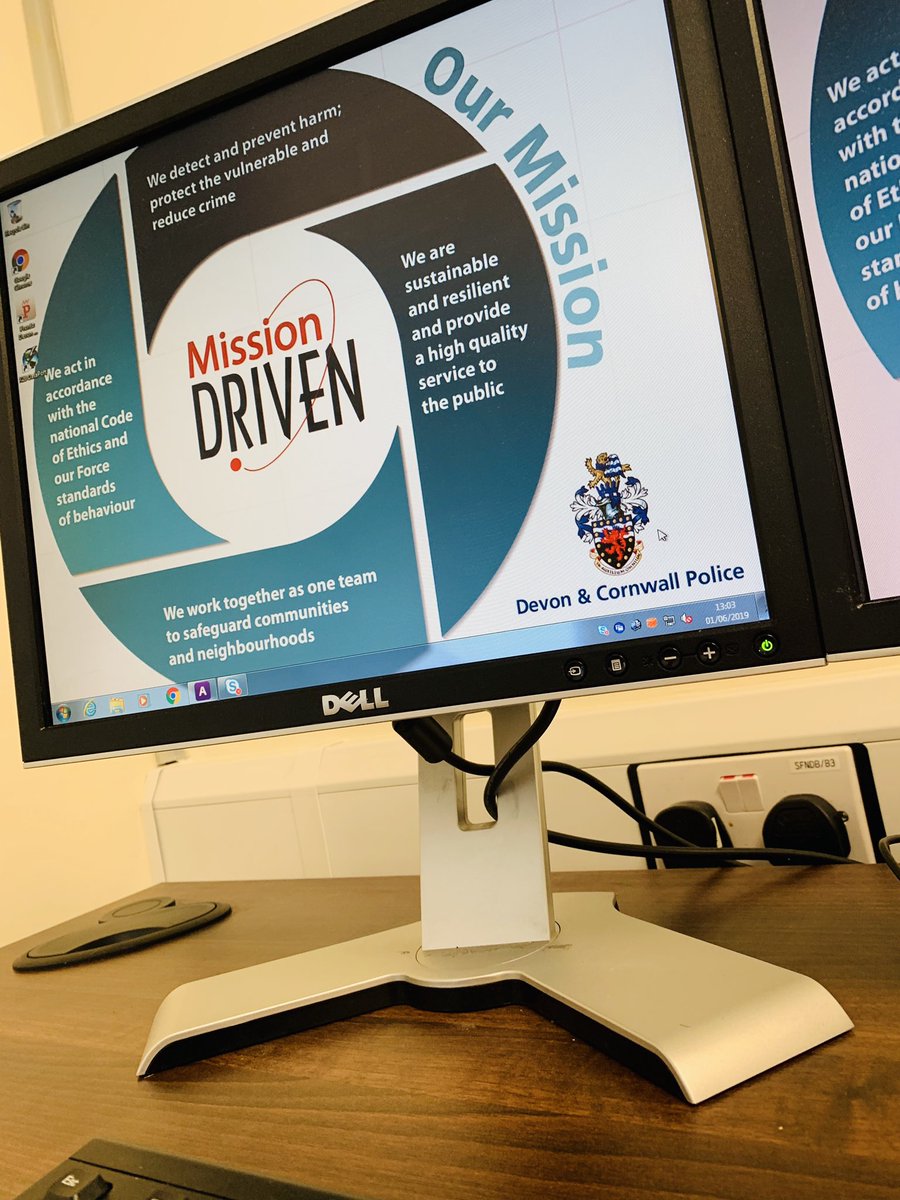 sammatthams's tweet photo. So spent the afternoon at #Crownhillpolicestation doing lesson planning VPC refresher training & general admin! Looking forward to the rest of the weekend! Walk outside the station door and it’s beautiful!! #VPC #policeweek2019 @DC_Police @NationalVPC @PlymouthVPC https://t.co/DRgg4gTvkS