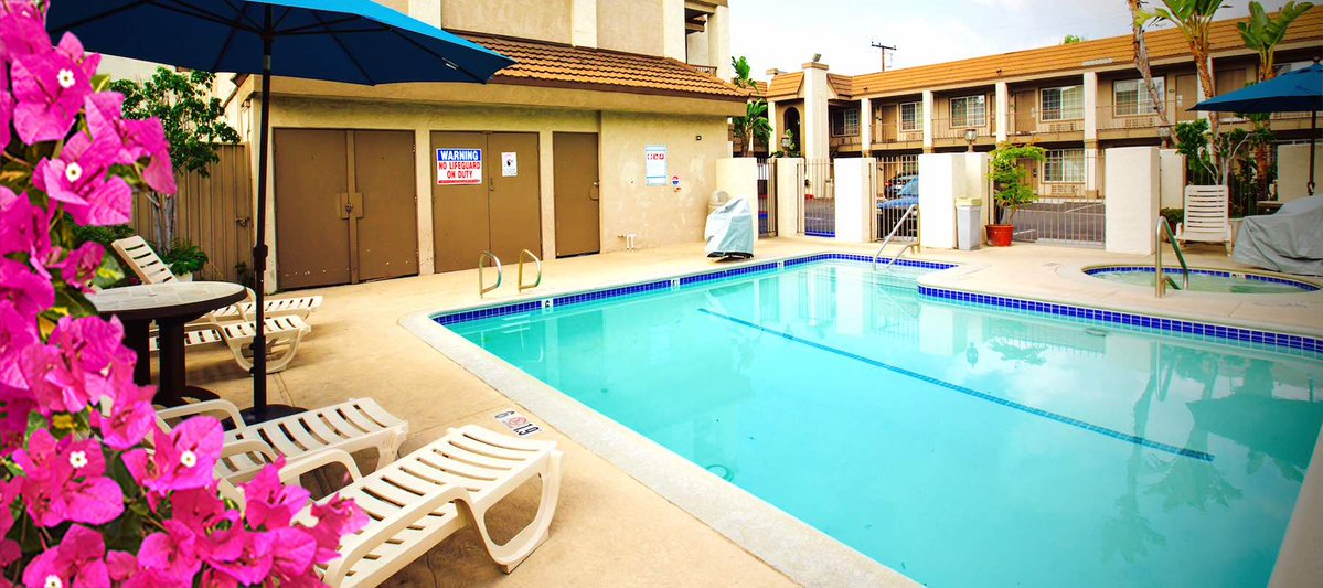 Anaheim Express Inn tweet media